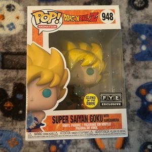 Super Saiyan Goku with kamehameha (fye exclusive) (glow in the dark)
